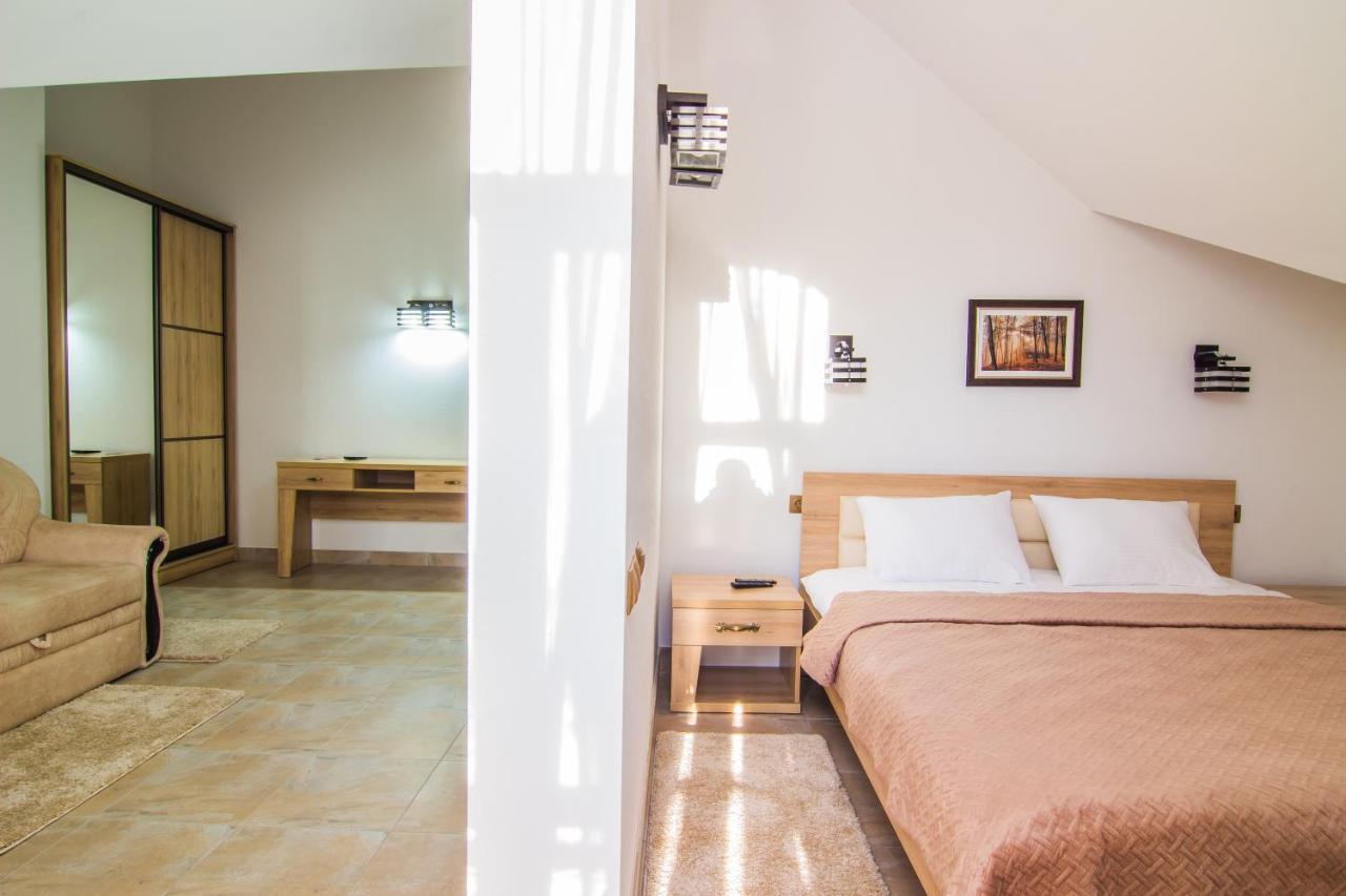 Hotel Мисливець В Комплексі "Сокіл" Susk Exterior foto