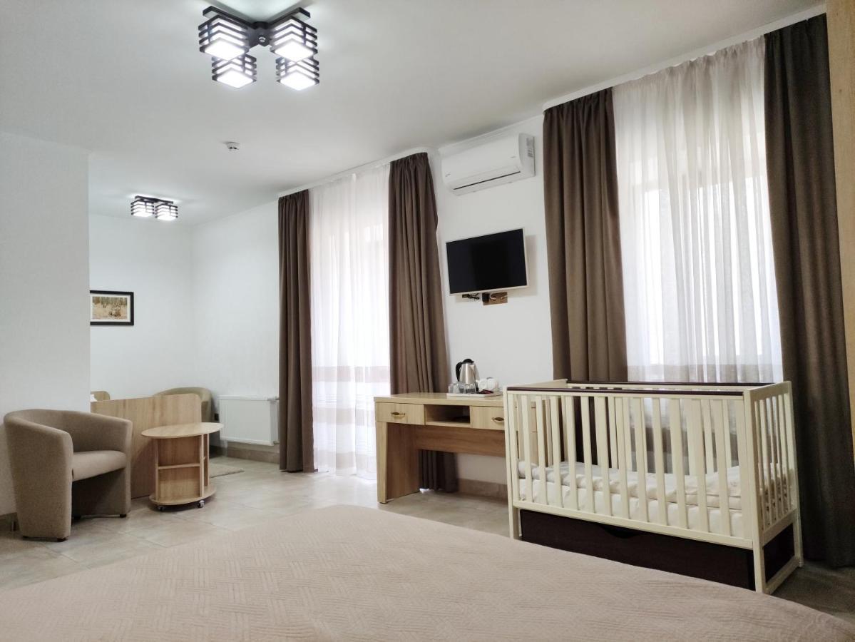 Hotel Мисливець В Комплексі "Сокіл" Susk Exterior foto